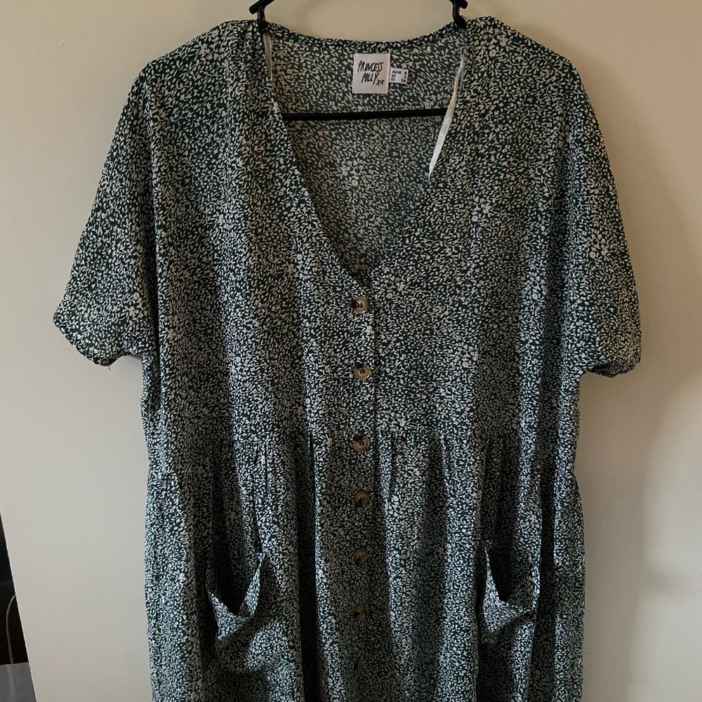 Floral Green dress size 4